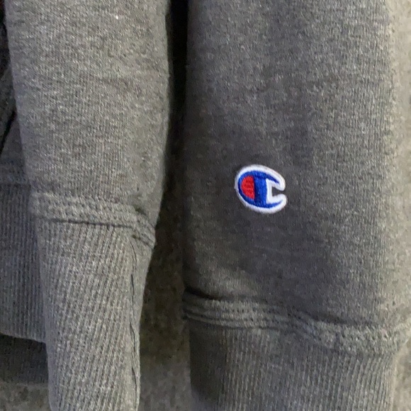 Champion Sweater - Picture 2 of 7
